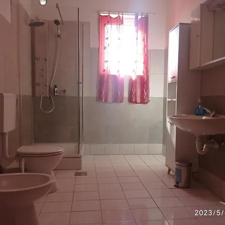 Apartment Sunny By The Sea Pula